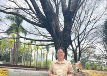 第六党支部  2024年优秀党员  李秀娟